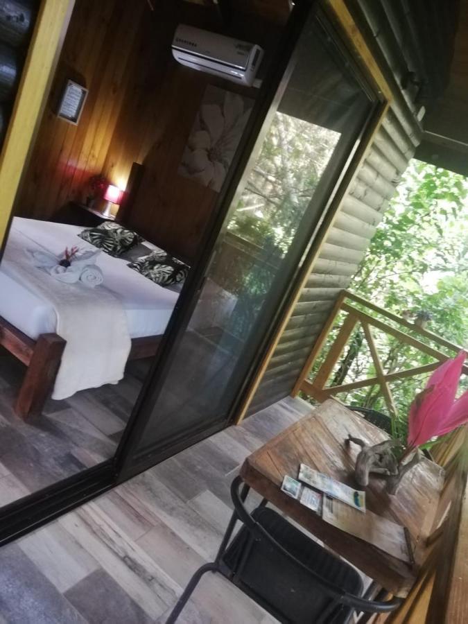 Casa El Colibri Bed & Breakfast Parrita Luaran gambar